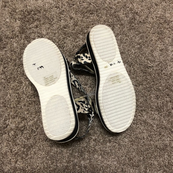 GB Girls Leopard Print Sport Sandals - Picture 7 of 9